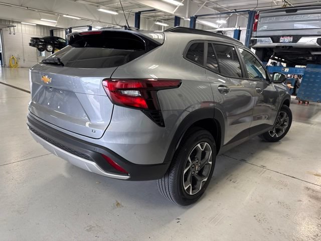 New 2026 Chevrolet Trax LT w/ Driver Confidence Package FWD image 11