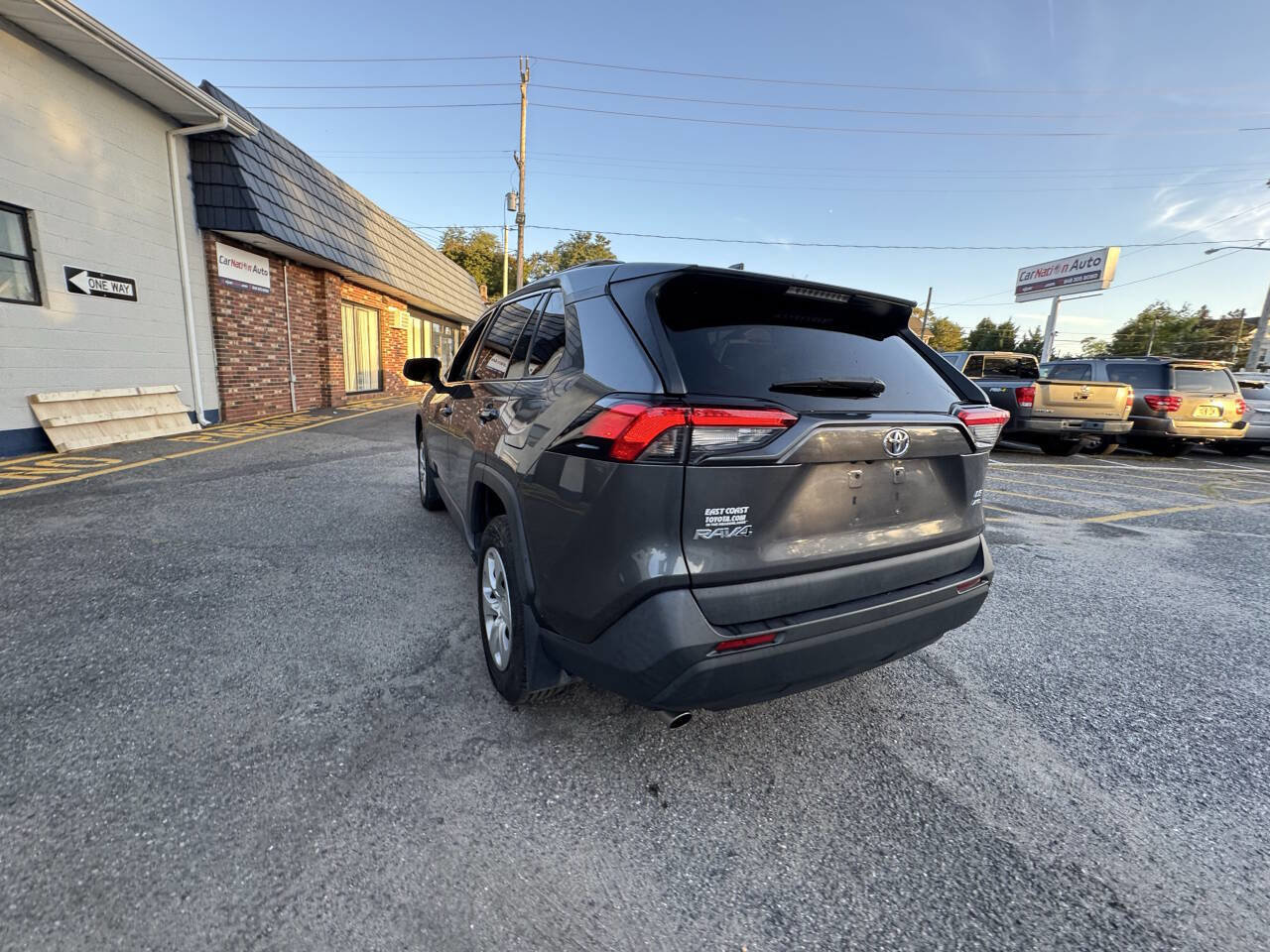 Used 2020 Toyota RAV4 LE image 17