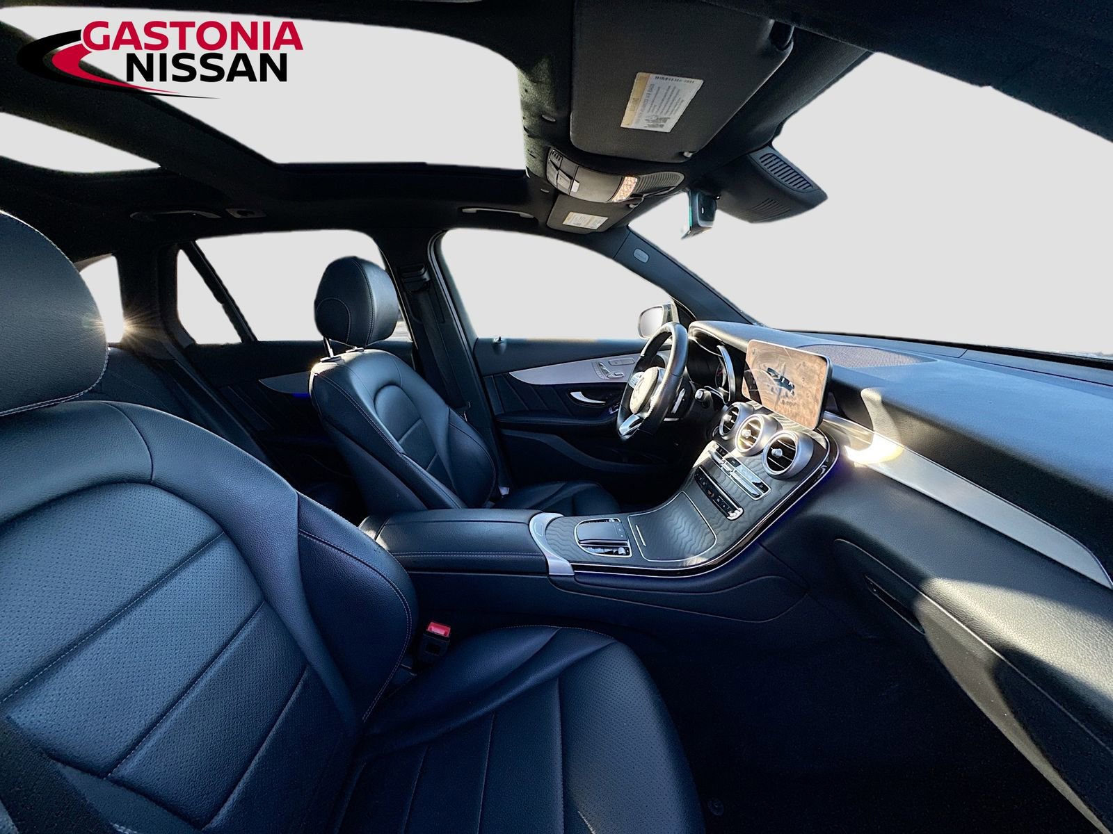 Used 2022 Mercedes-Benz GLC 300 GLC 300 image 34