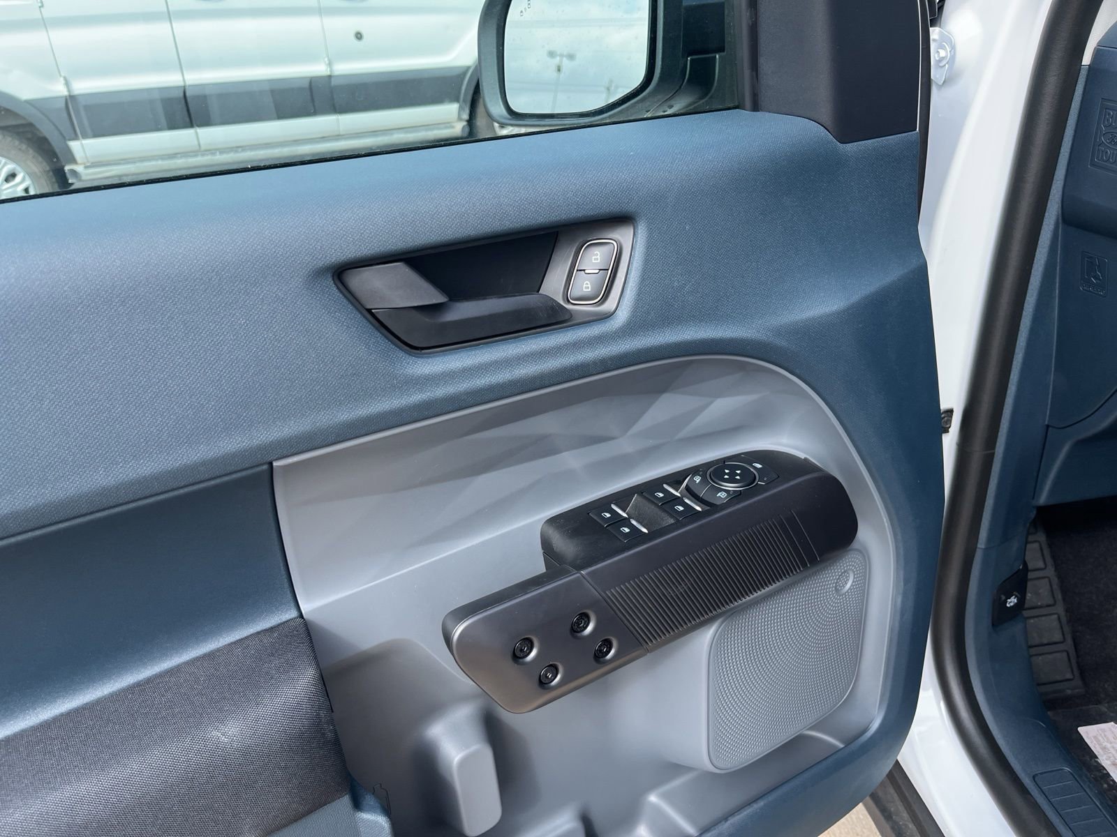 New 2025 Ford Maverick XL w/ 4K Tow Package image 27