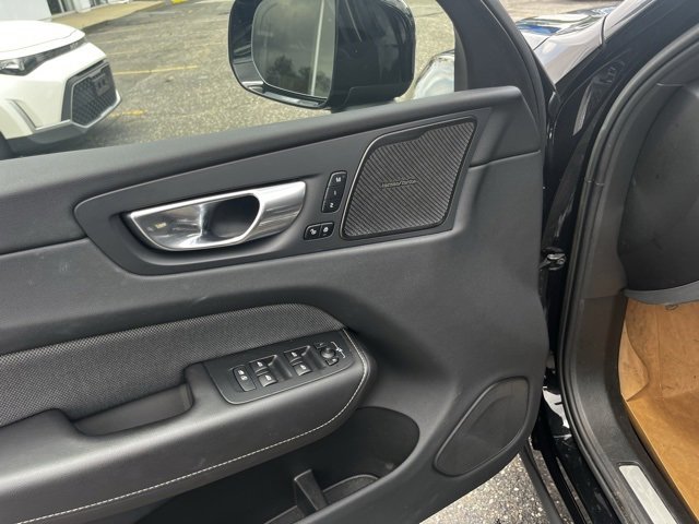 Certified 2023 Volvo XC60 T8 Ultimate image 20