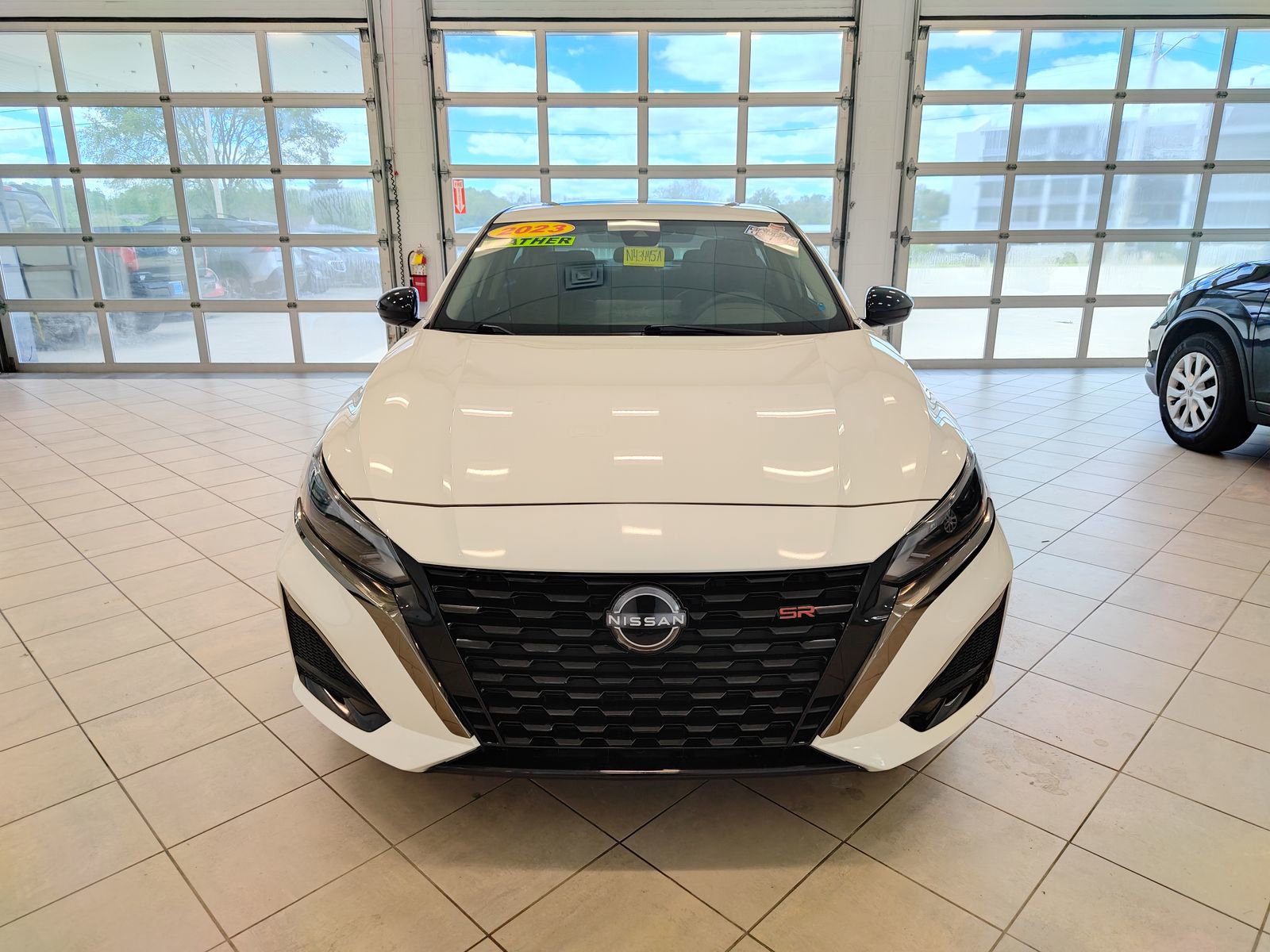 Used 2023 Nissan Altima 2.5 SR w/ SR Premium Package FWD image 8