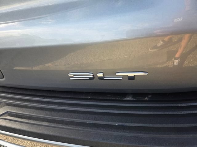 Used 2024 GMC Yukon SLT w/ SLT Luxury Package AWD/4WD image 6