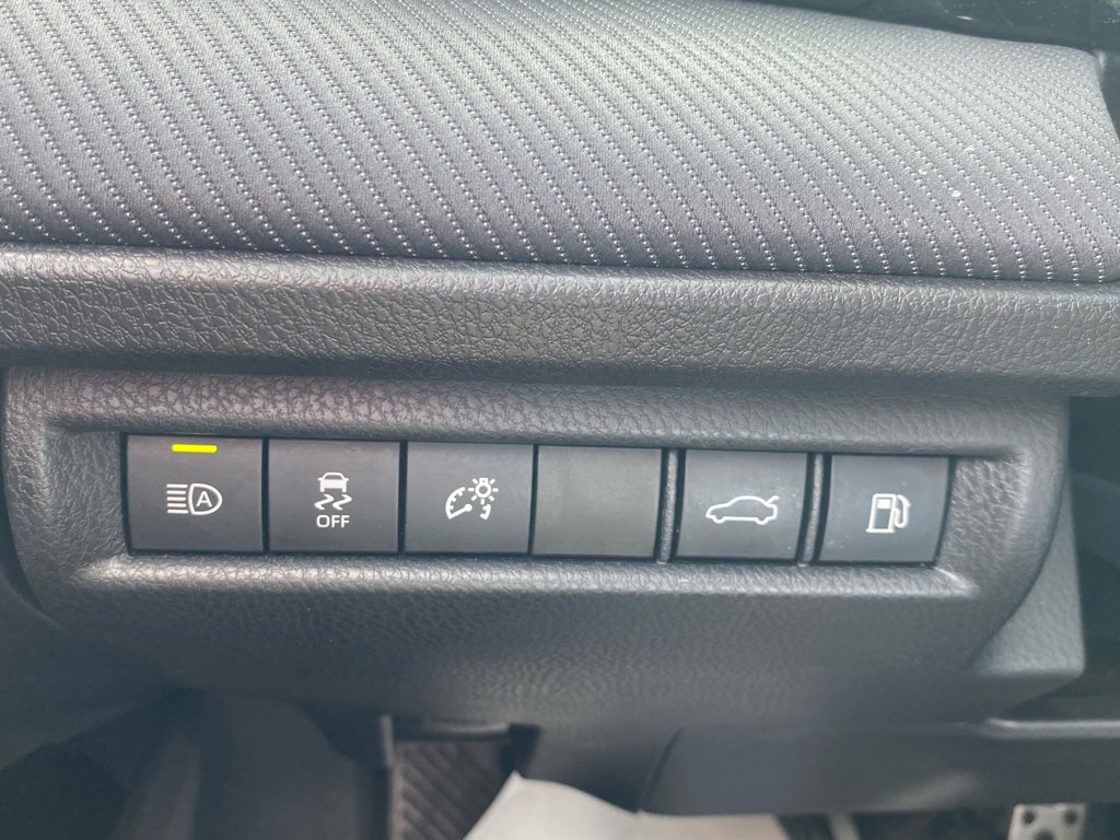 Used 2025 Toyota Camry SE image 23