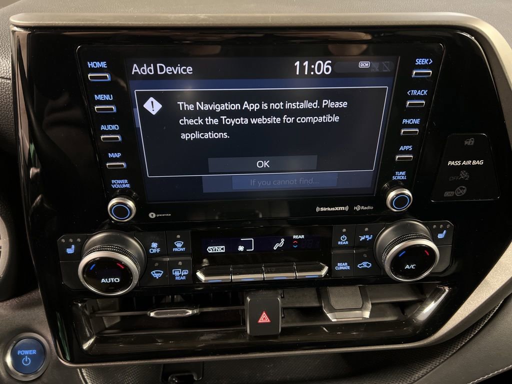 Used 2021 Toyota Highlander XLE image 11