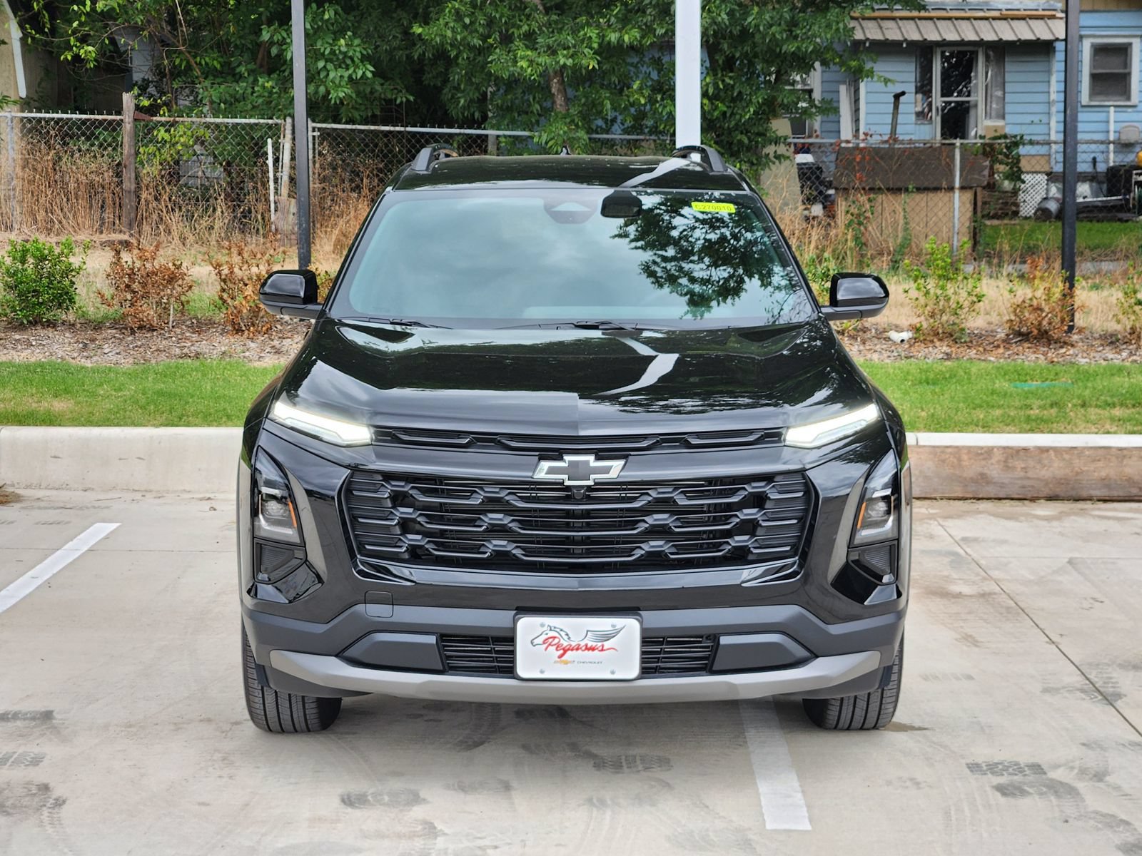 New 2027 Chevrolet Equinox LT w/ Convenience Package II FWD image 6