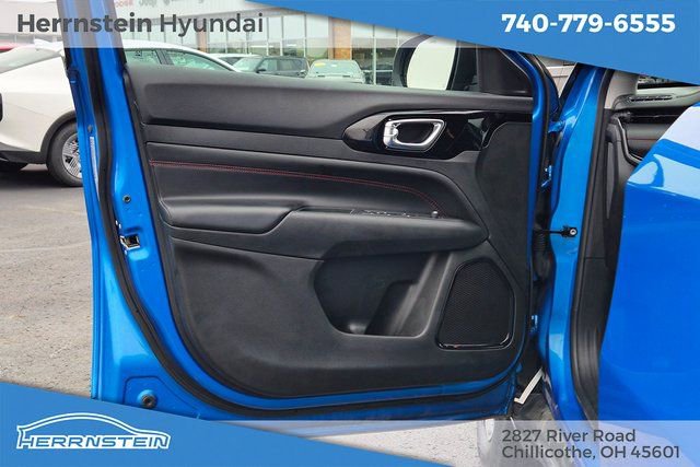 Used 2022 Jeep Compass Trailhawk AWD/4WD image 16