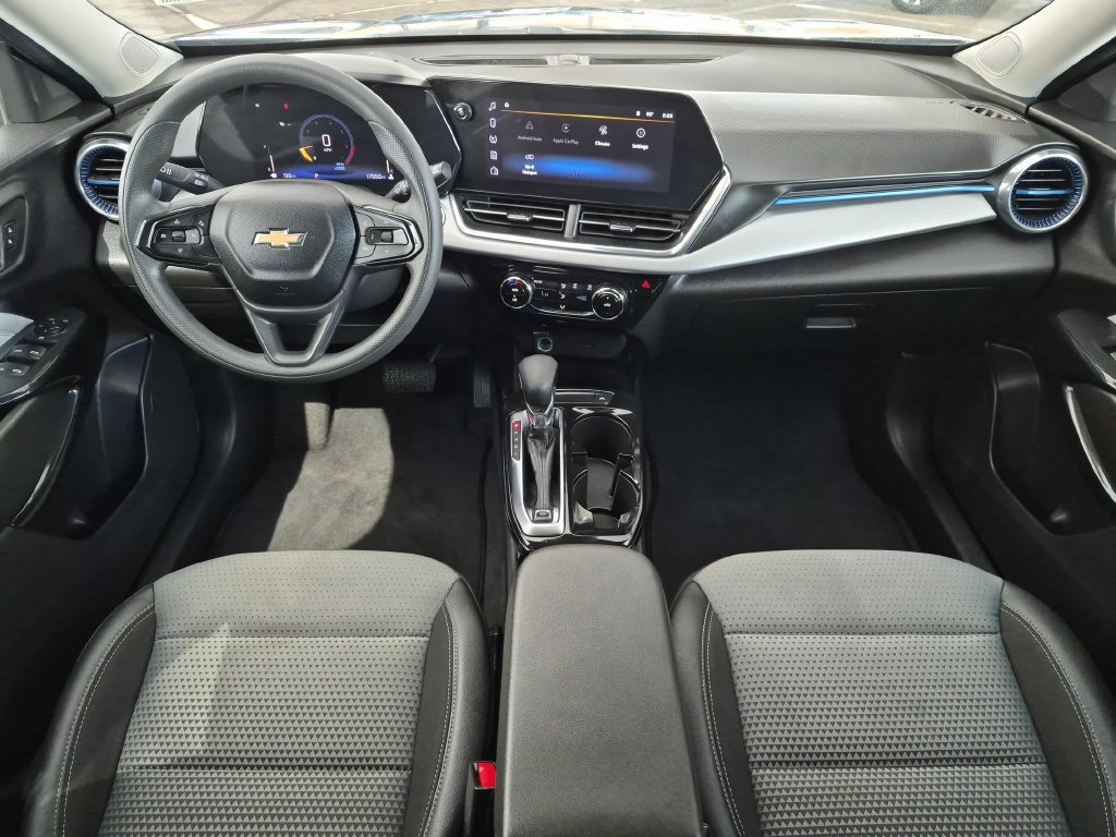 Used 2026 Chevrolet Trax LT FWD image 23