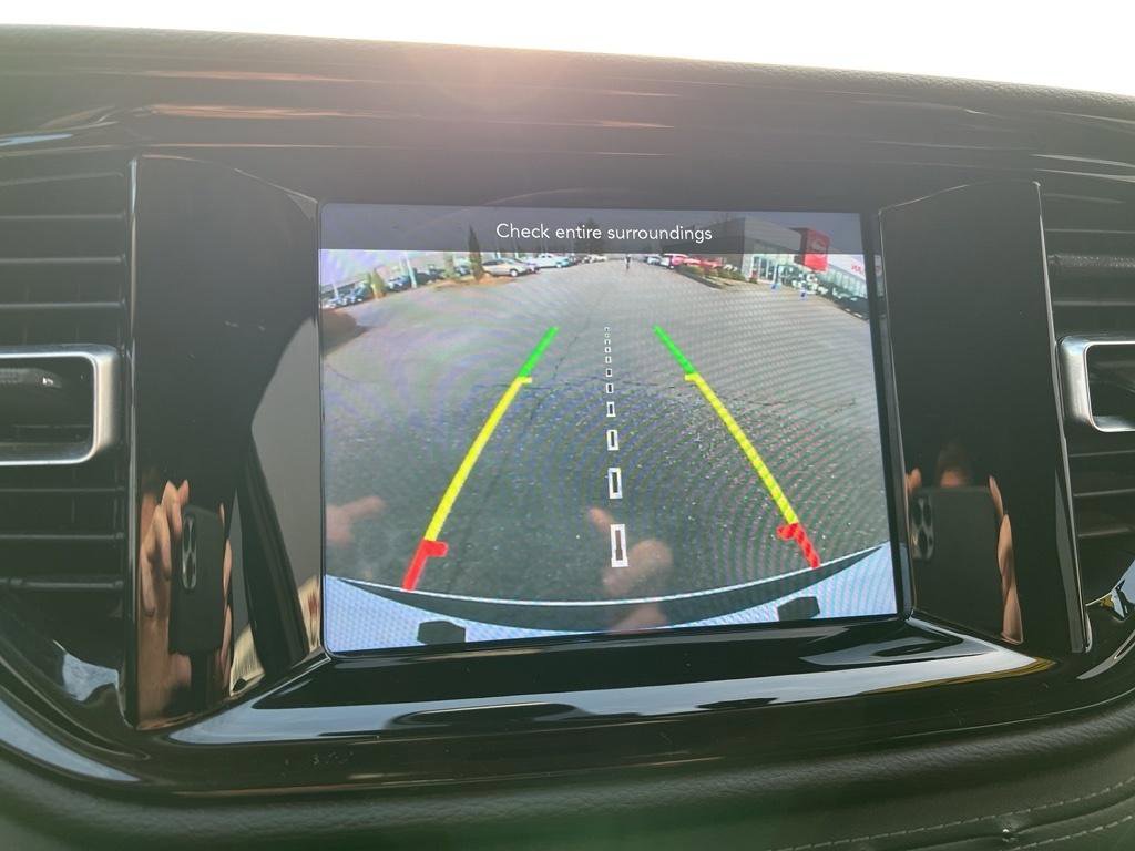 Used 2021 Dodge Durango SXT image 13