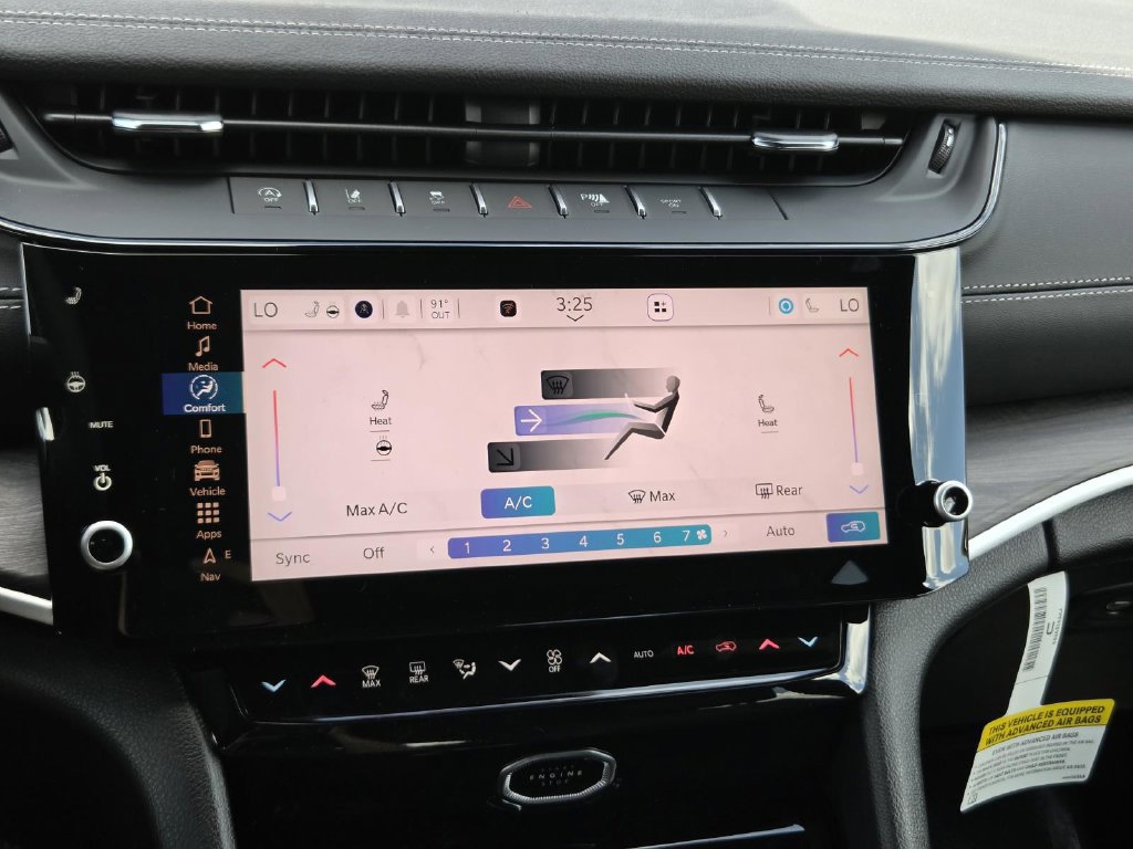 New 2026 Jeep Grand Cherokee Altitude RWD image 22