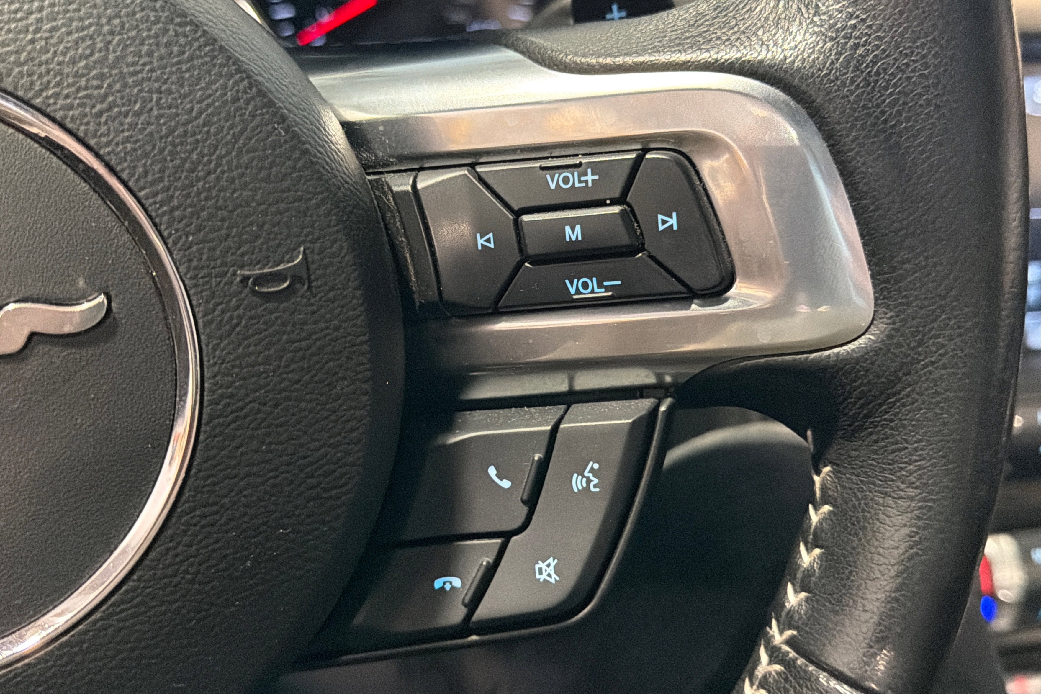 Used 2015 Ford Mustang GT Premium w/ Equipment Group 401A RWD image 25