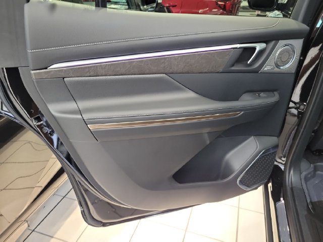 New 2026 Buick Enclave Avenir w/ Super Cruise Package FWD image 14