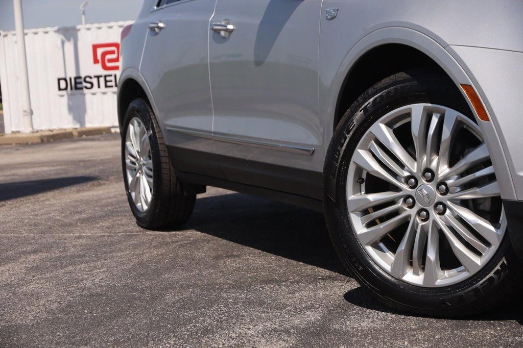 Used 2019 Cadillac XT5 Premium Luxury FWD image 3