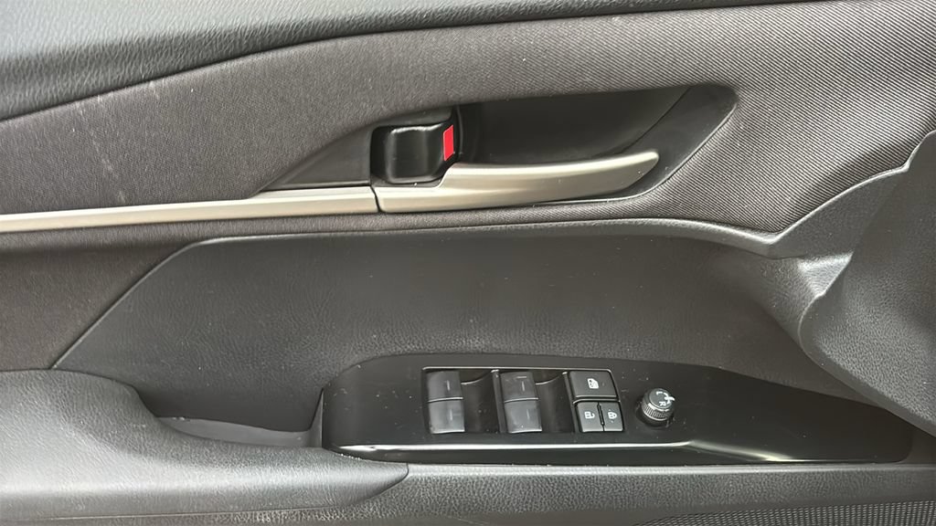 Used 2025 Toyota Camry LE FWD image 10