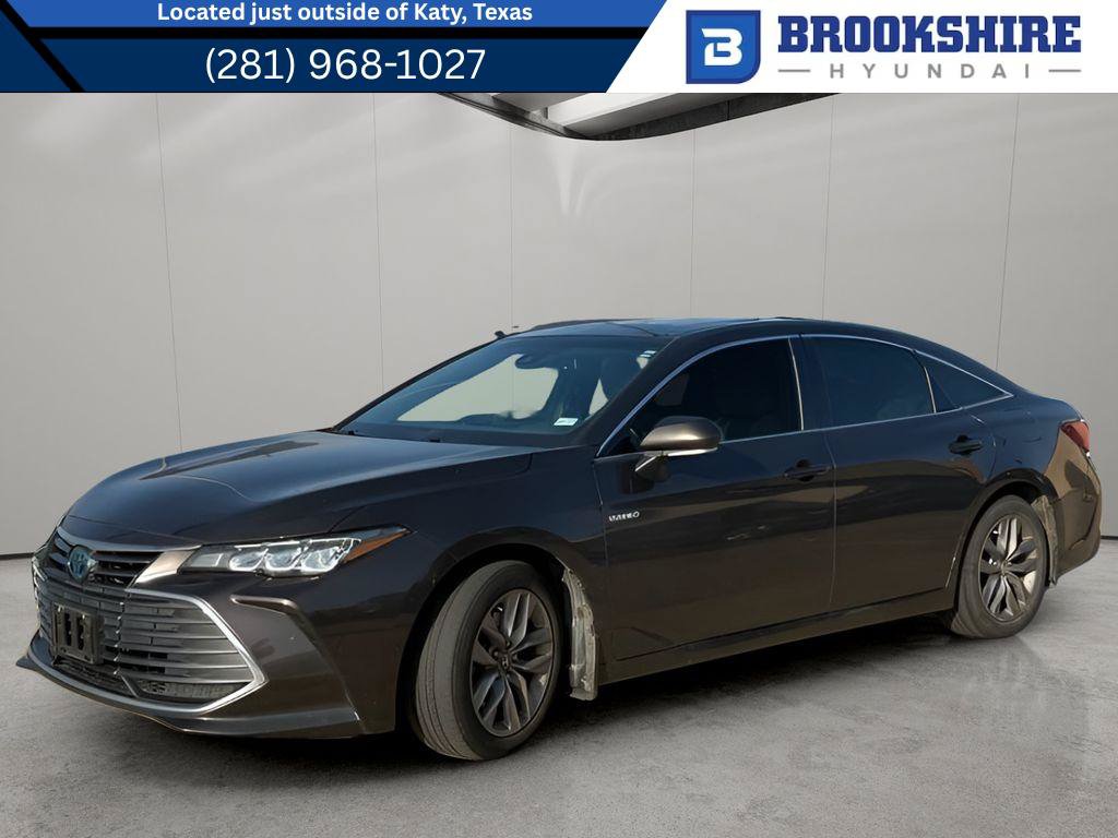Used 2020 Toyota Avalon XLE w/ Moonroof Package