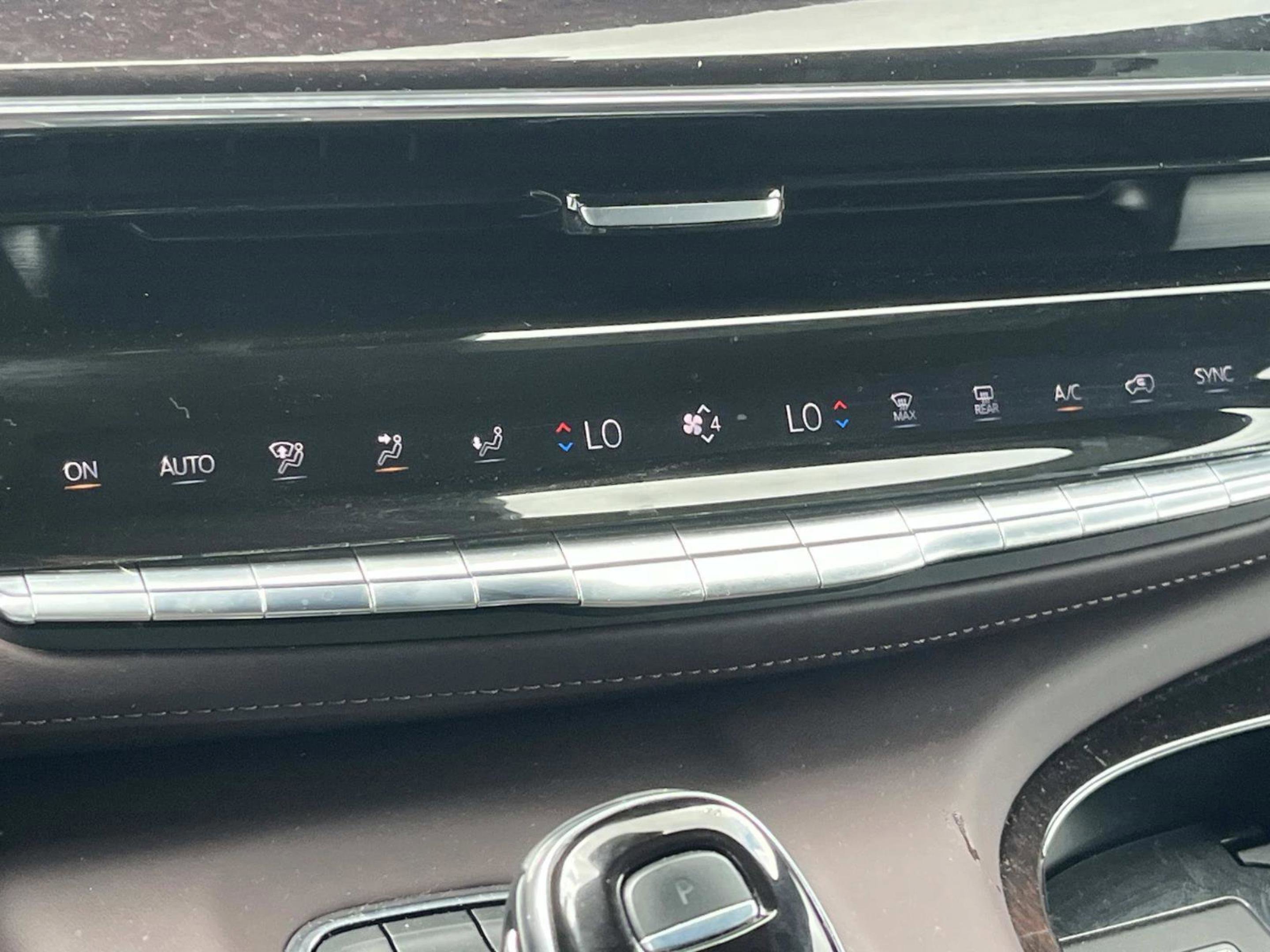 Used 2022 Cadillac Escalade Sport Platinum AWD/4WD image 39