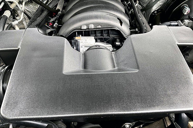 Used 2018 Chevrolet Suburban LT w/ Texas Edition Package RWD image 27