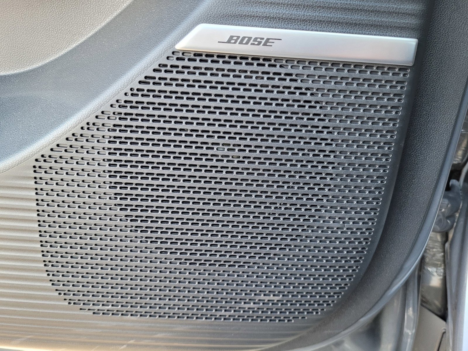 Used 2025 Hyundai Santa Fe Limited image 18