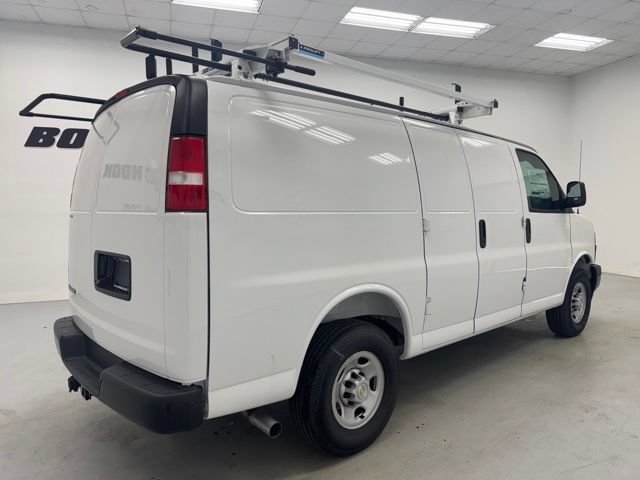 New 2026 Chevrolet Express 2500 w/ Driver Convenience Package RWD image 5