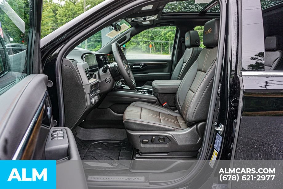 Used 2026 Chevrolet Suburban High Country w/ Sun And Tow Package AWD/4WD image 18