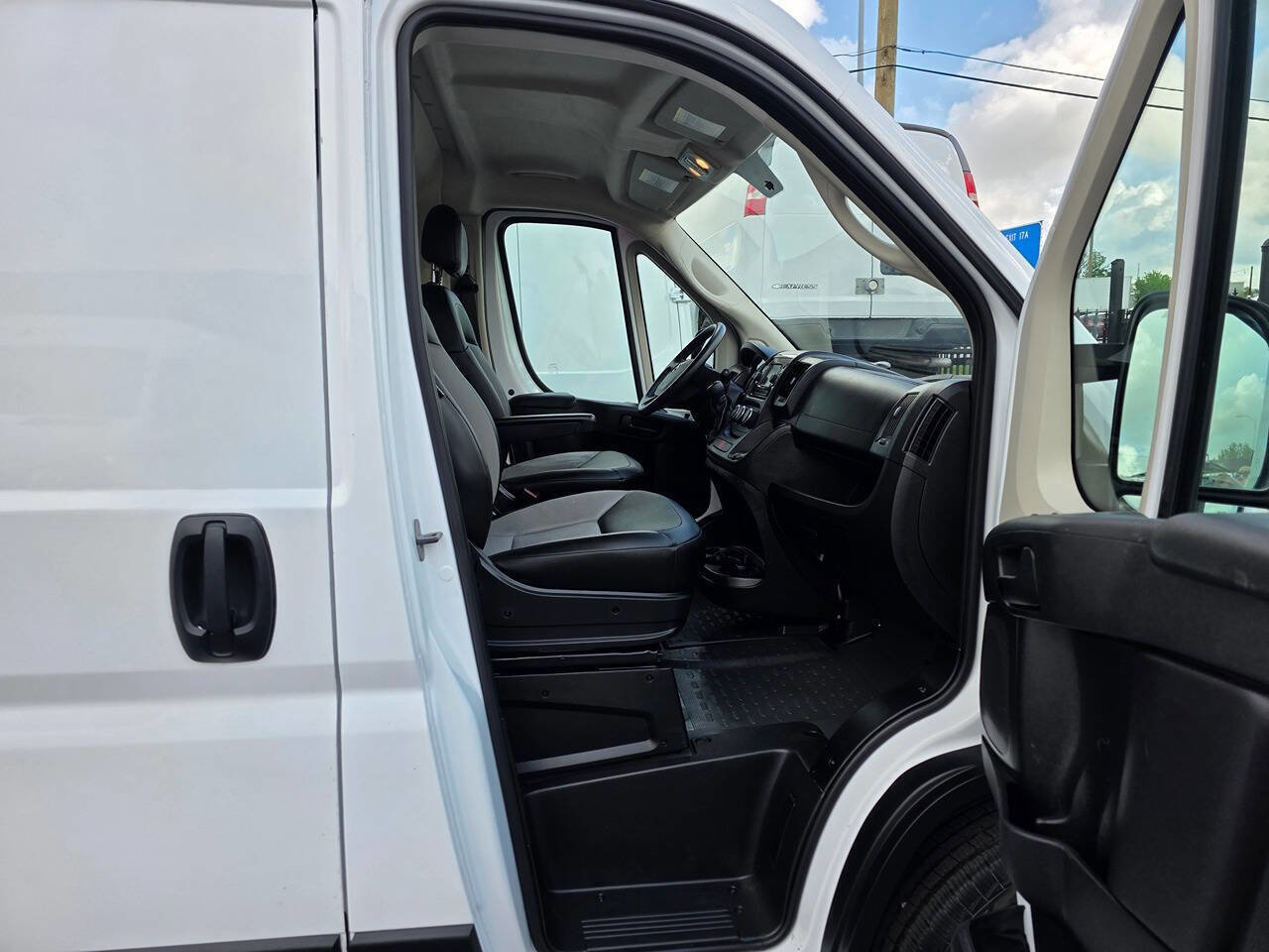 Used 2021 RAM ProMaster 1500 image 13