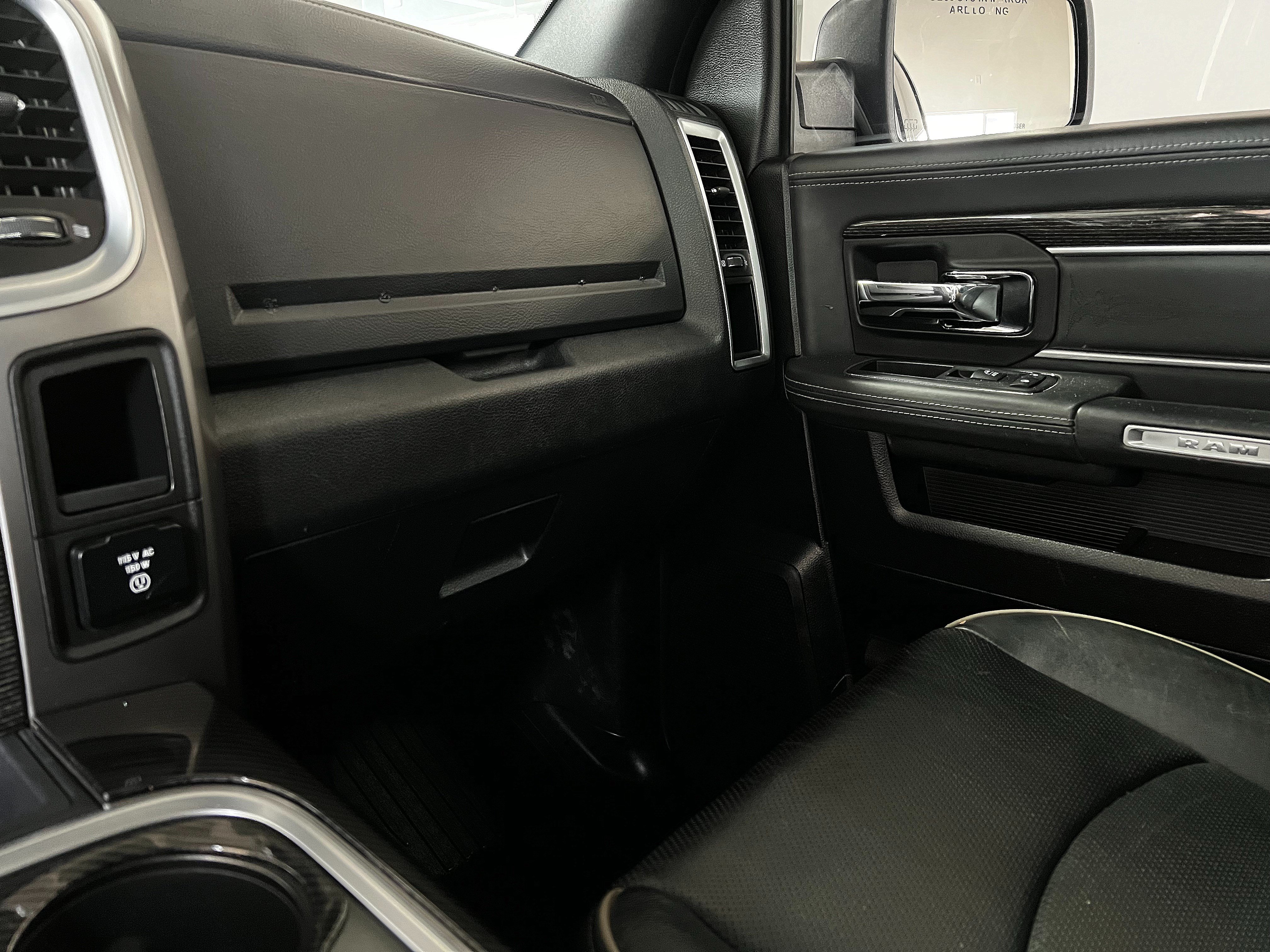 Used 2016 RAM 1500 Limited AWD/4WD image 17