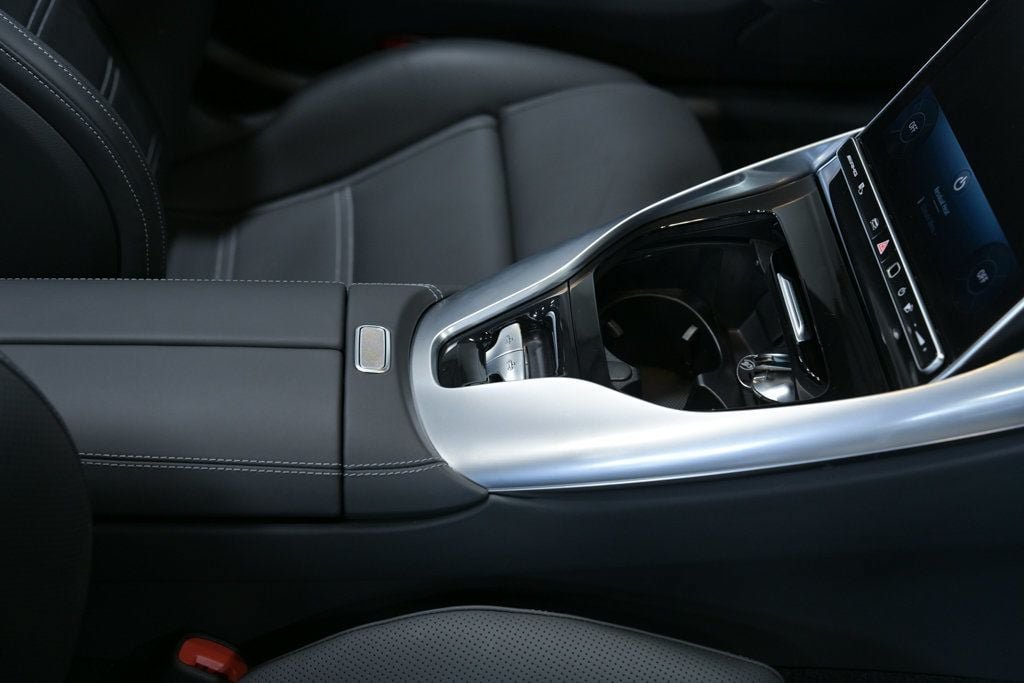 Used 2026 Mercedes-Benz SL 63 AMG 4MATIC image 39