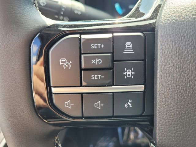 New 2026 Ford F250 Lariat w/ Black Appearance Package image 28