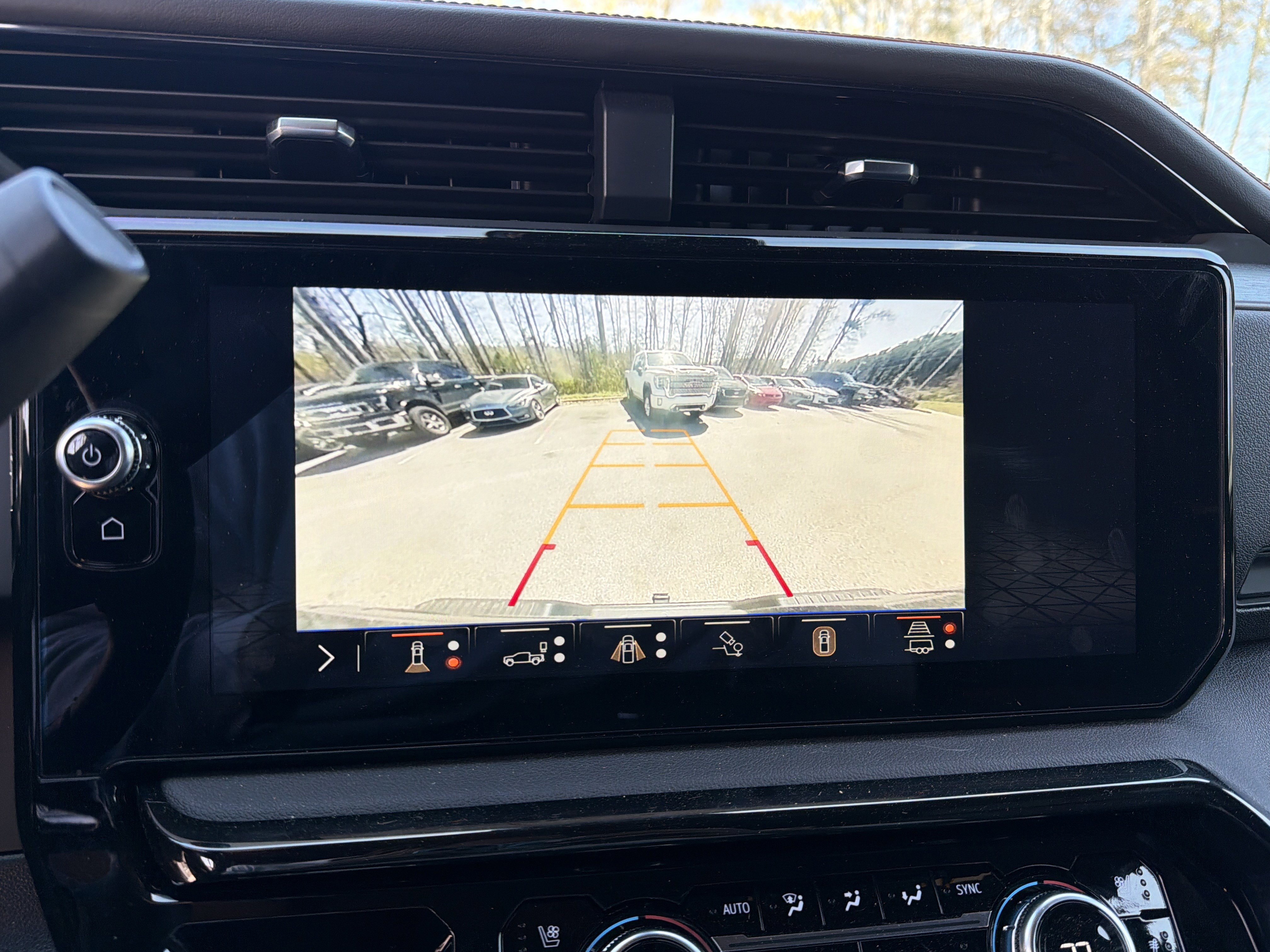 Used 2025 GMC Sierra 2500 AT4 w/ AT4 Premium Plus Package image 6