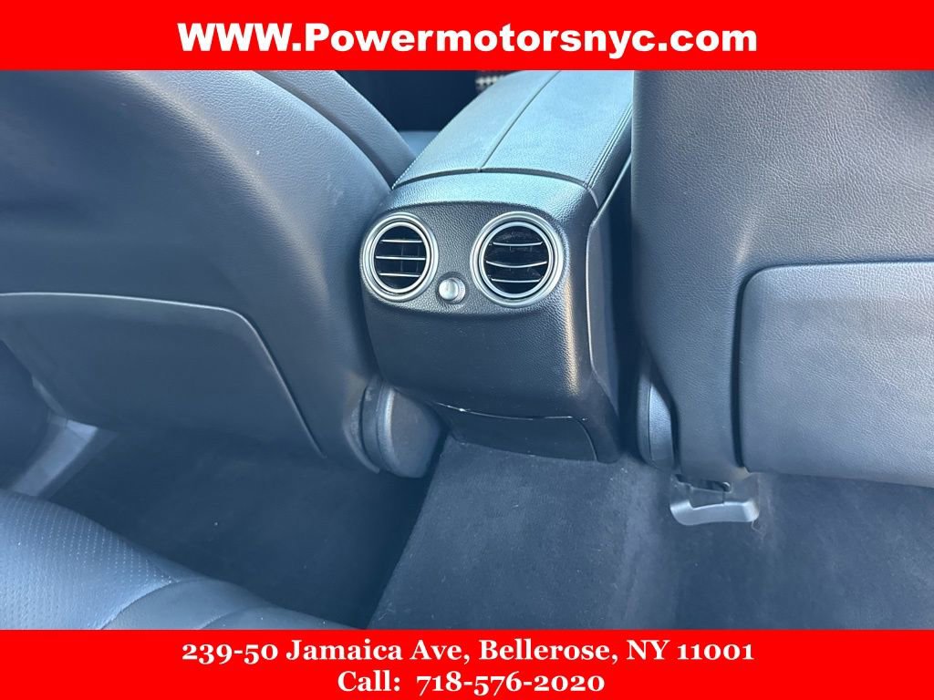 Used 2022 Mercedes-Benz GLC 300 4MATIC w/ AMG Line image 19