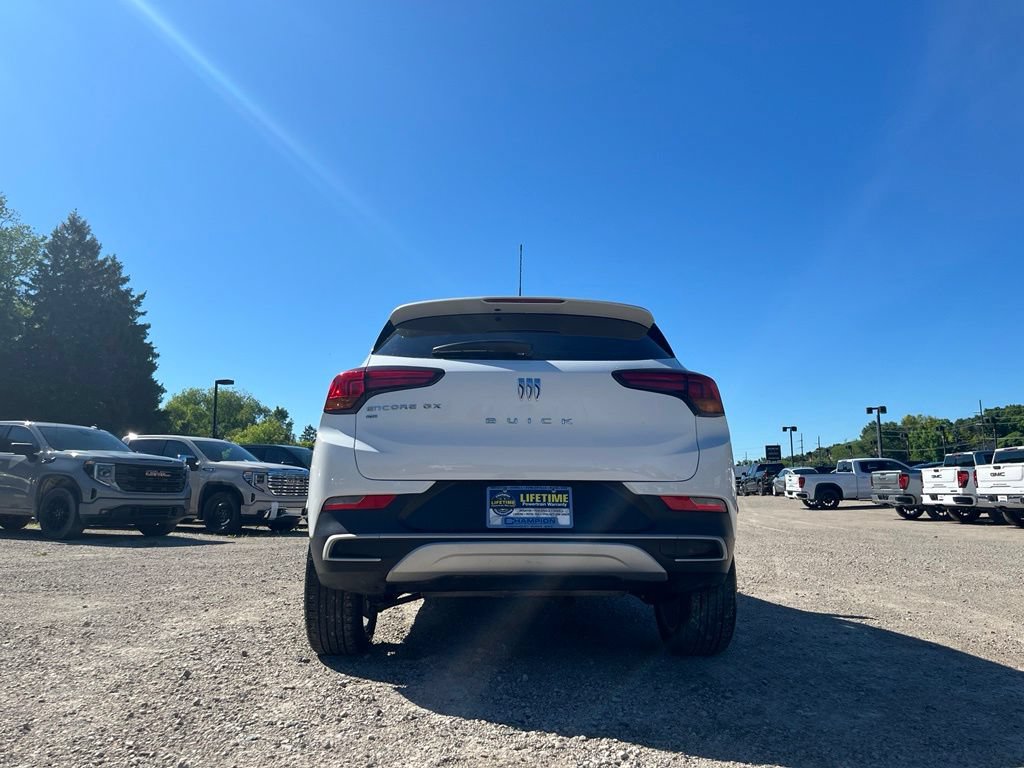 Used 2025 Buick Encore GX Preferred AWD/4WD image 9