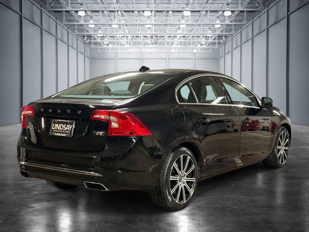 Used 2018 Volvo S60 T5 Inscription Platinum image 10