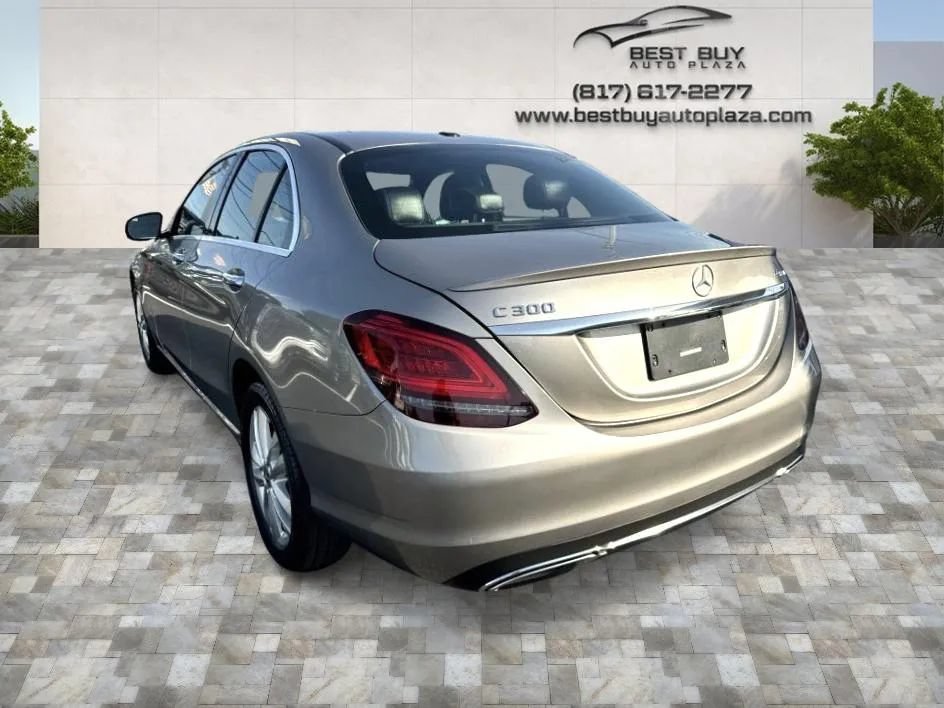 Used 2019 Mercedes-Benz C 300 4MATIC Sedan image 4