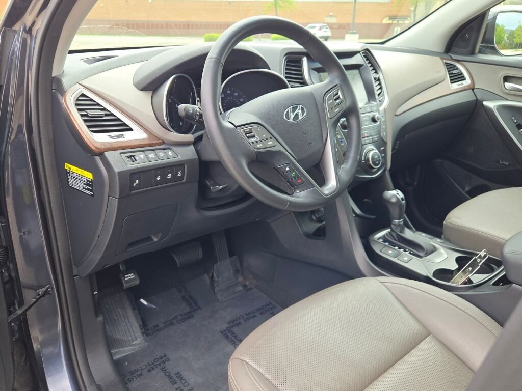 Used 2019 Hyundai Santa Fe XL w/ Cargo Package AWD/4WD image 25