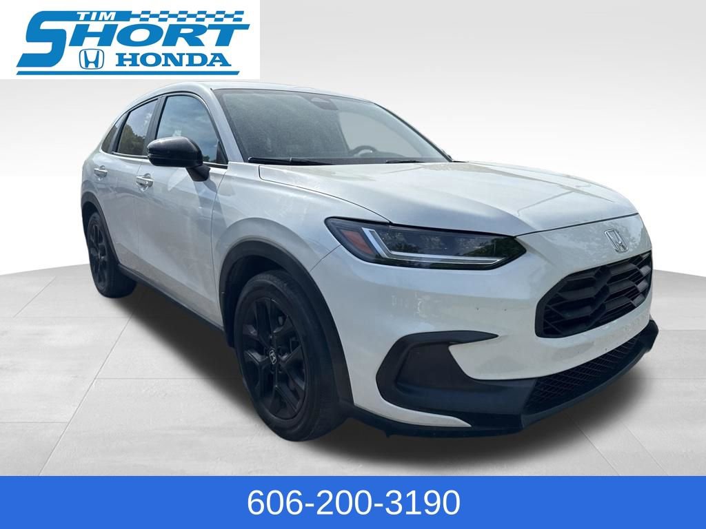 Used 2023 Honda HR-V Sport image 3