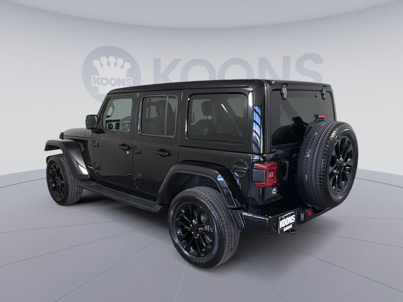 Used 2021 Jeep Wrangler Unlimited Sahara image 4