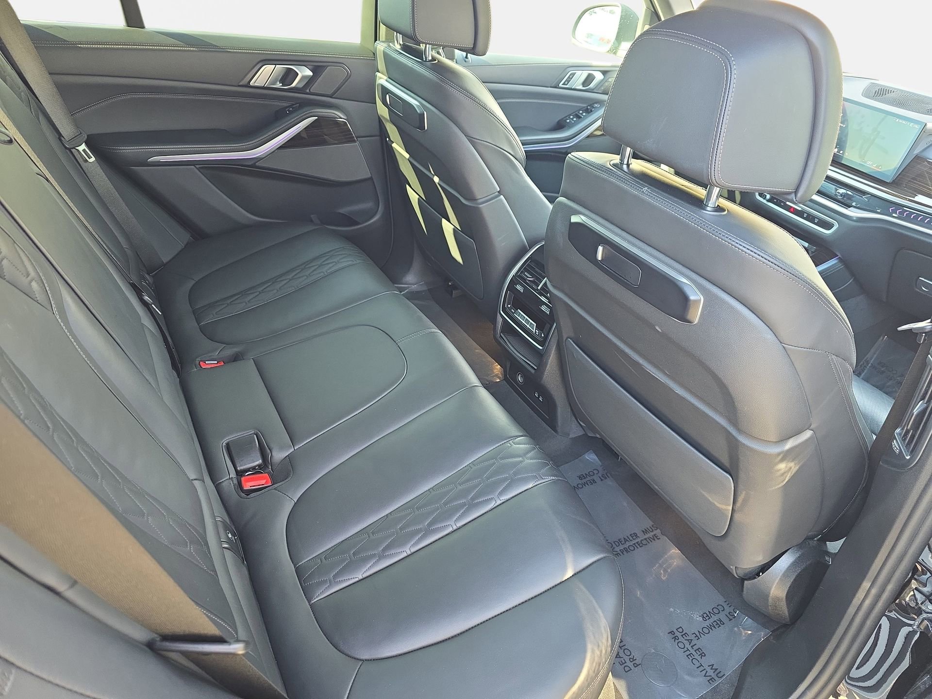 Used 2025 BMW X5 xDrive50e image 11