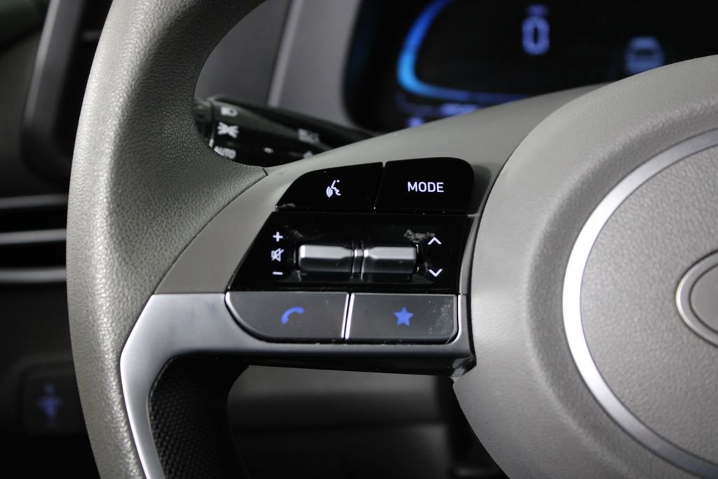 Certified 2025 Hyundai Elantra SE FWD image 26