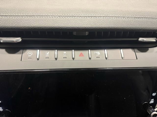 New 2026 Jeep Grand Cherokee Laredo image 12