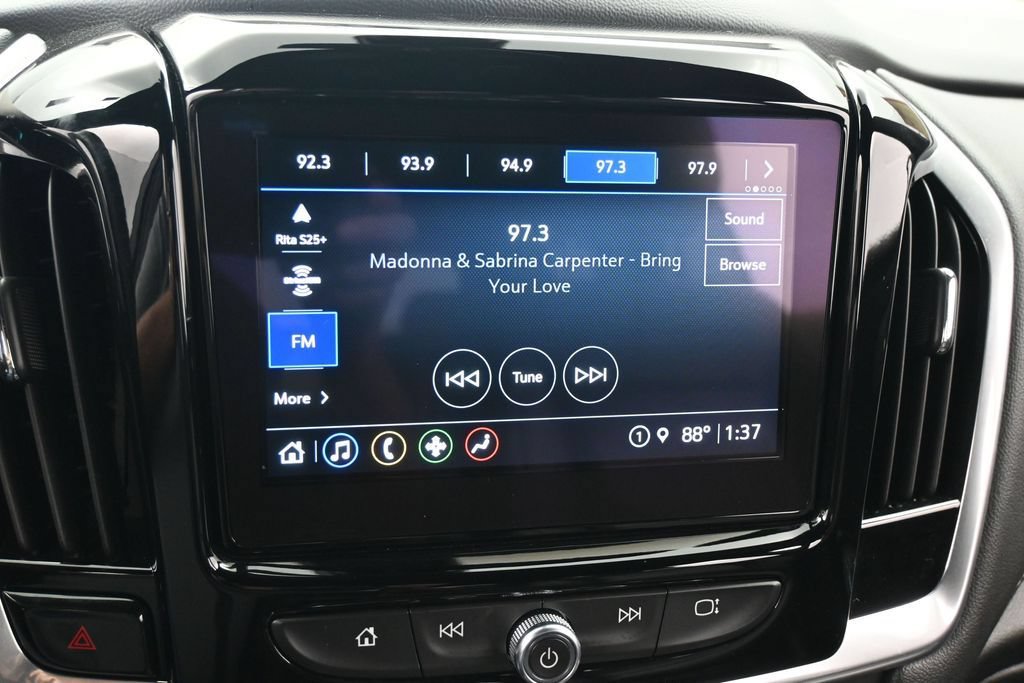 Used 2022 Chevrolet Traverse LT w/ LPO, Floor Liner Package FWD image 26