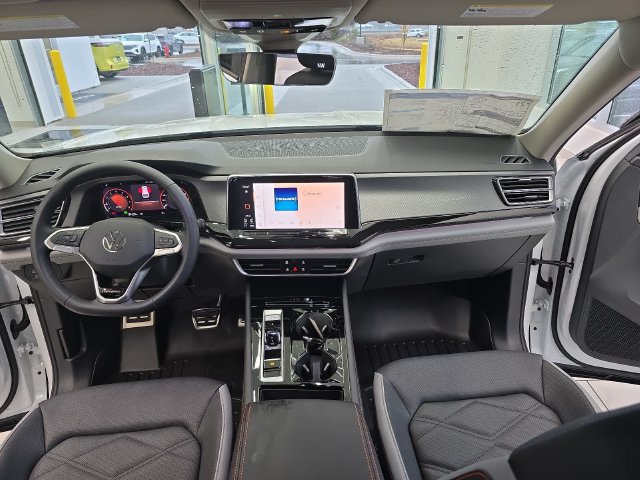 Used 2026 Volkswagen Atlas Peak Edition AWD/4WD image 14