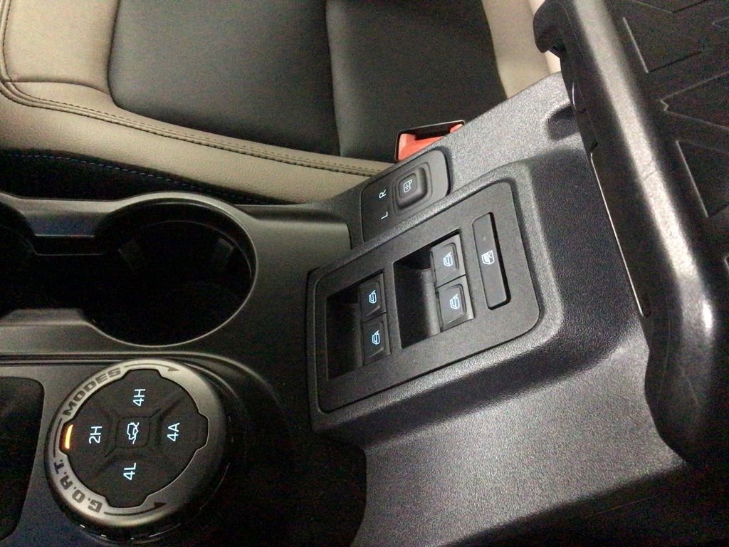 Used 2023 Ford Bronco Wildtrak AWD/4WD image 15