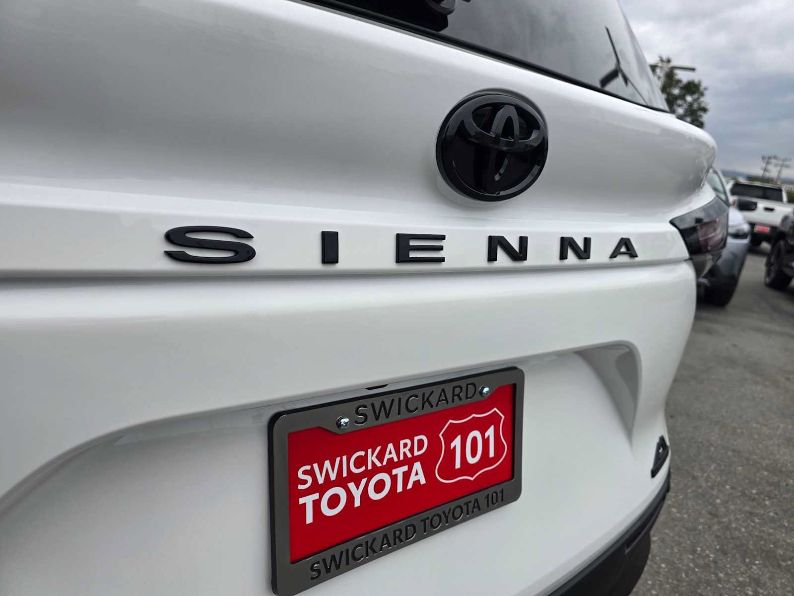 New 2026 Toyota Sienna XLE Woodland Edition AWD/4WD image 14