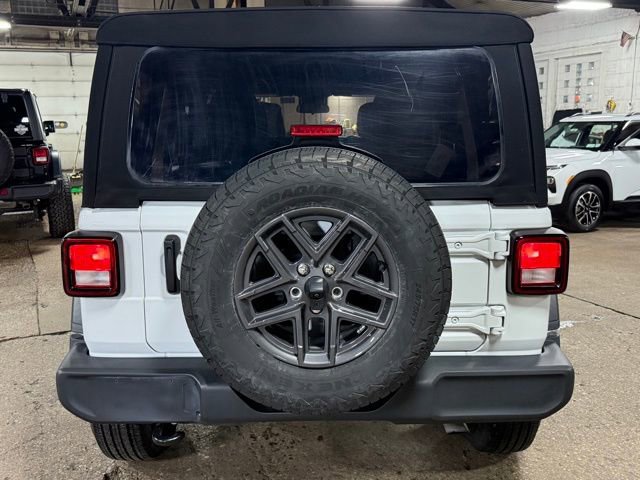 Used 2024 Jeep Wrangler Sport S image 3