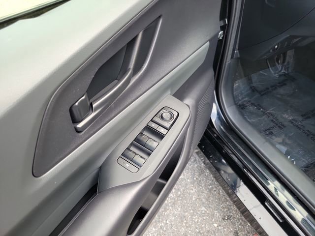 Used 2024 Toyota Prius LE image 9