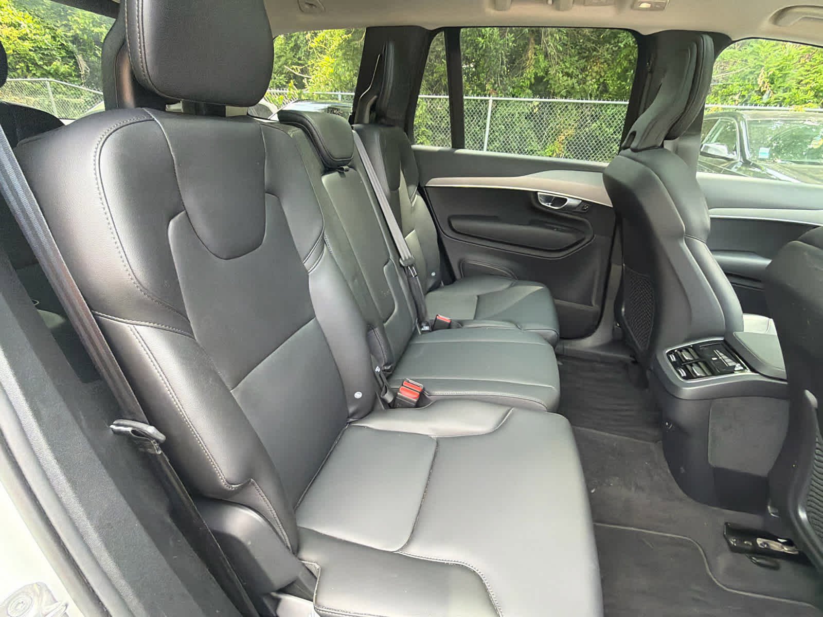 Used 2025 Volvo XC90 B5 Core AWD/4WD image 20