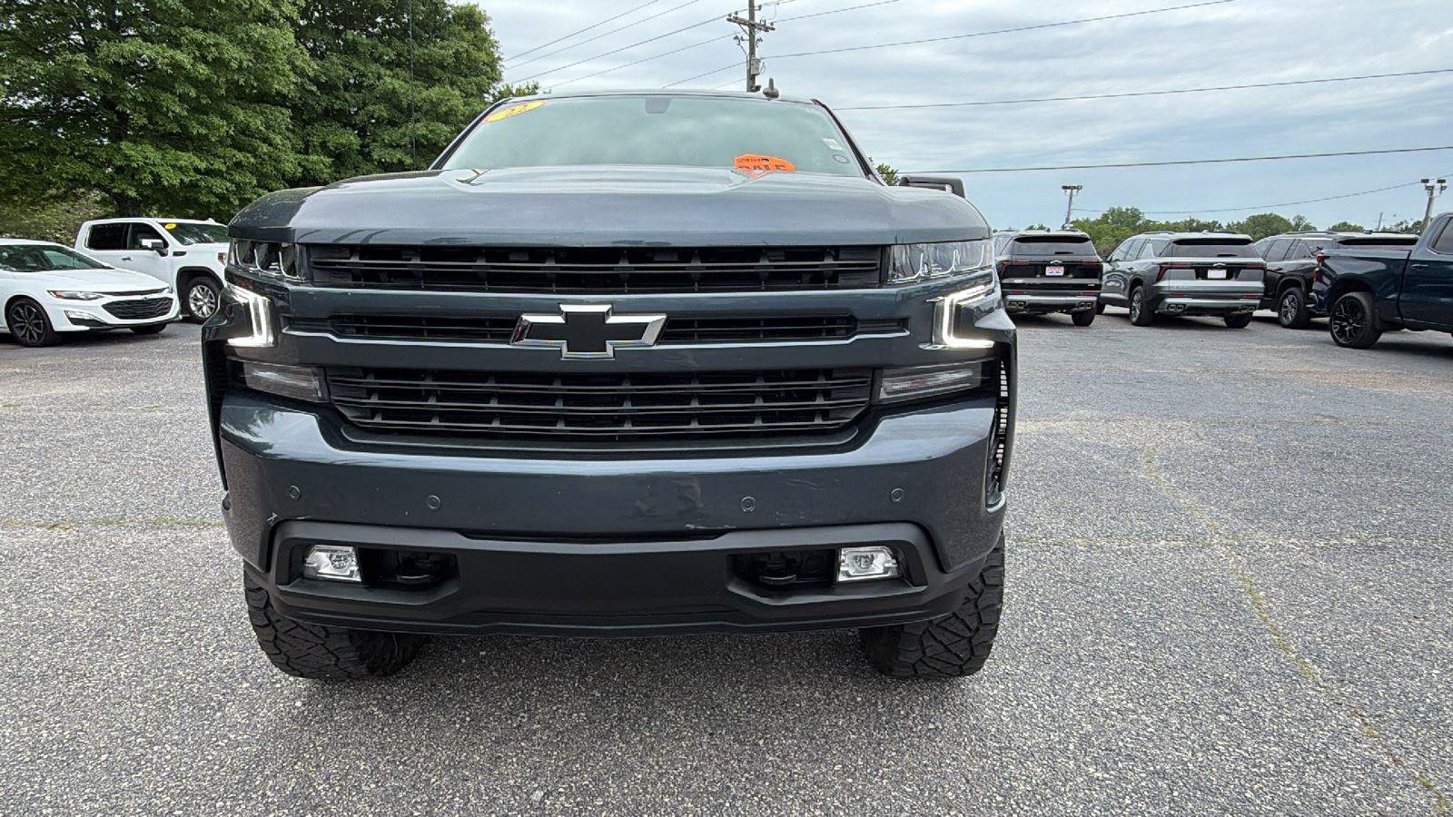 Used 2022 Chevrolet Silverado 1500 RST AWD/4WD image 2