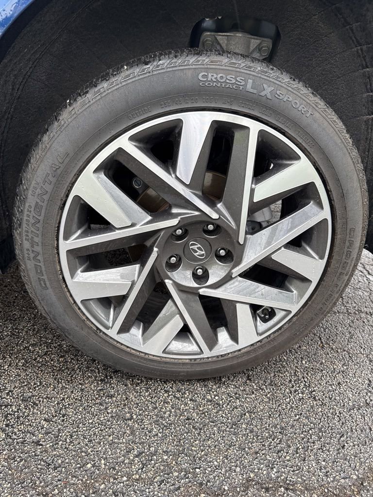 Certified 2023 Hyundai Santa Fe Calligraphy image 9