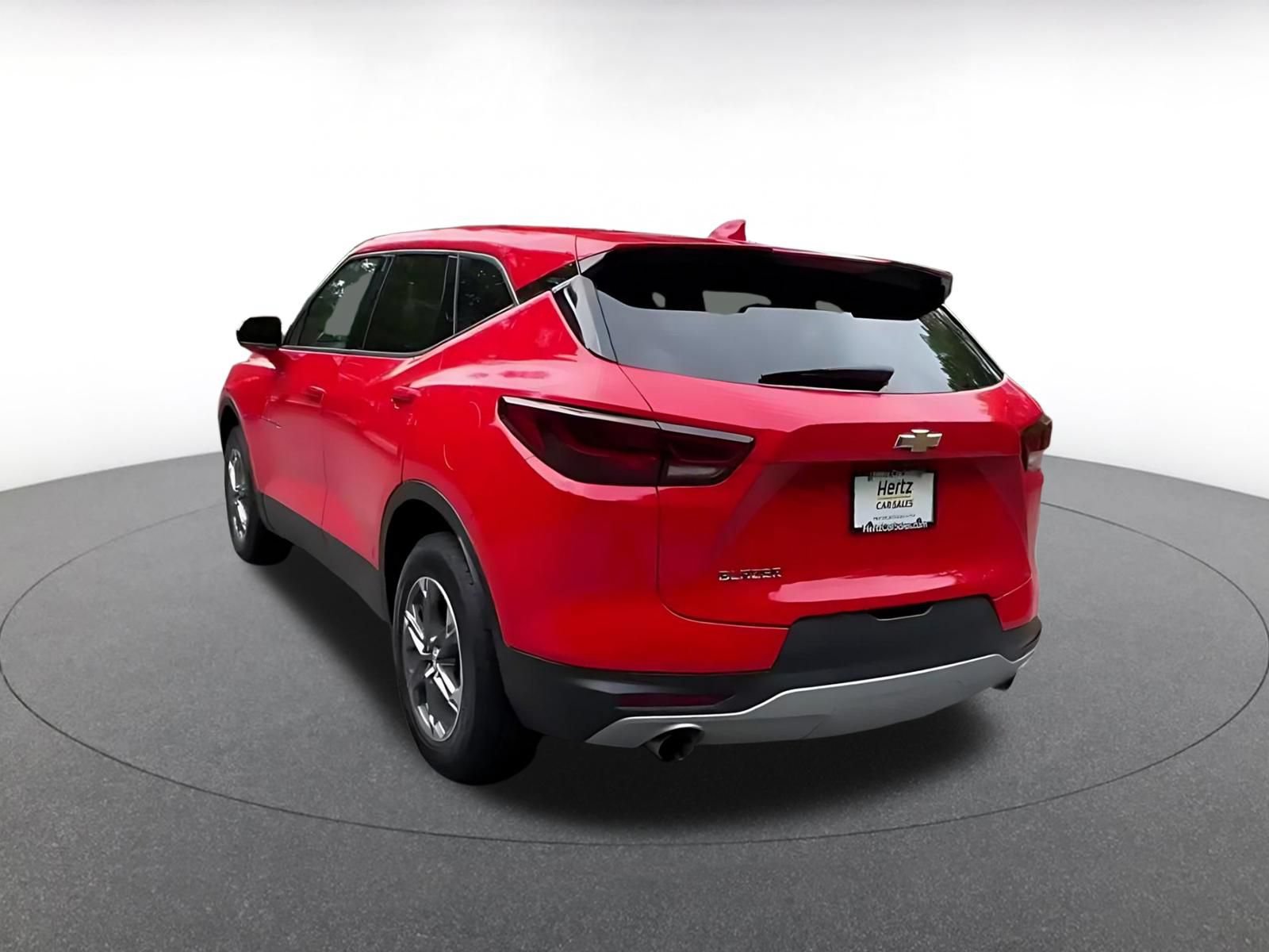 Used 2025 Chevrolet Blazer LT FWD image 11