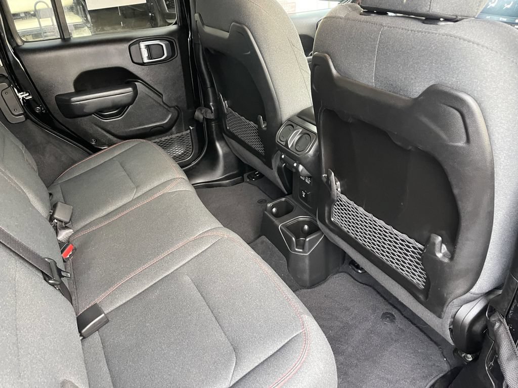 Used 2025 Jeep Wrangler Unlimited Rubicon AWD/4WD image 22